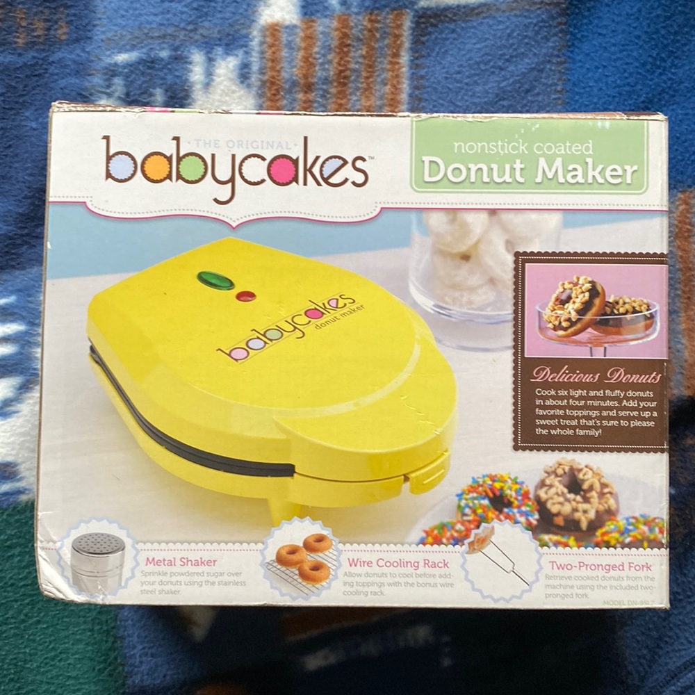 Babycakes Donut Maker